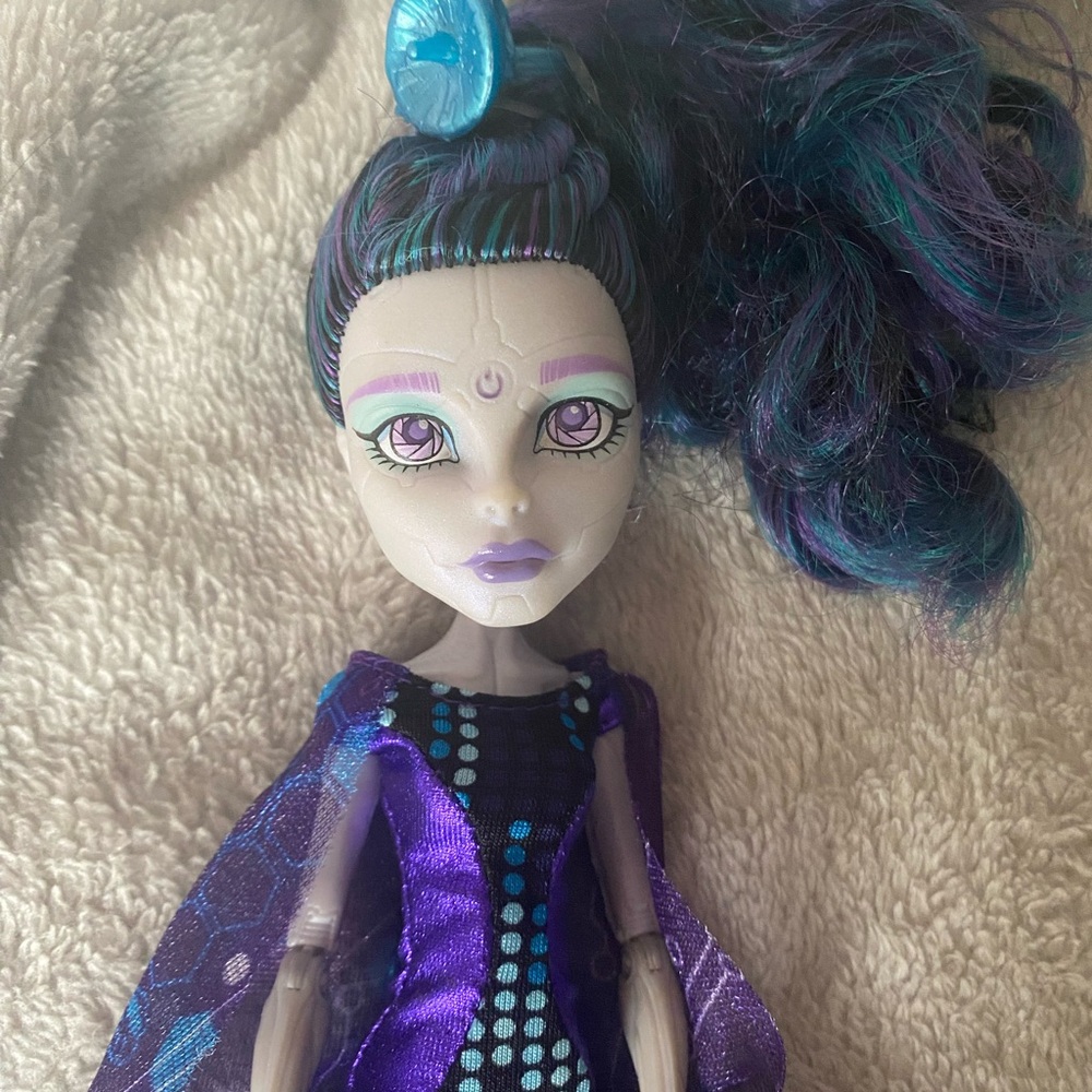 Monster high doll- Elle Eedee - Picture 2 of 2